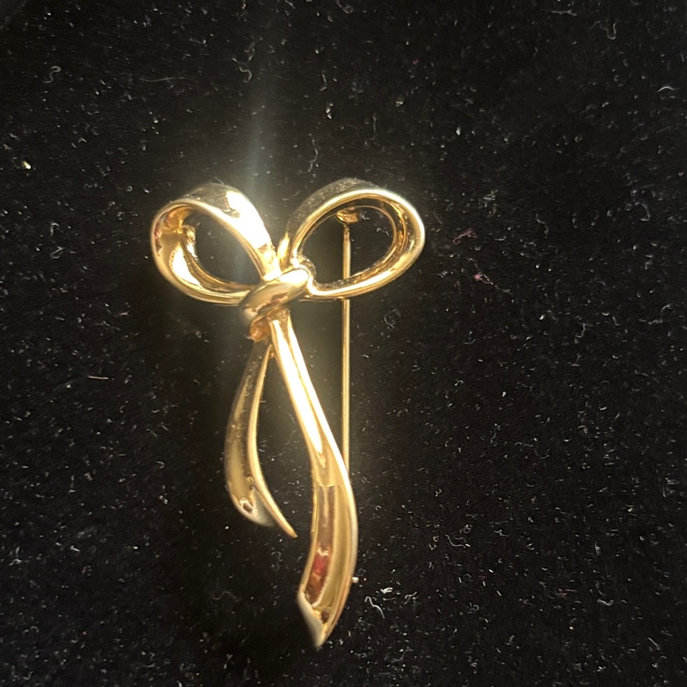 Vintage Elegant Edwin Pearl PEP Gold Bow Brooch